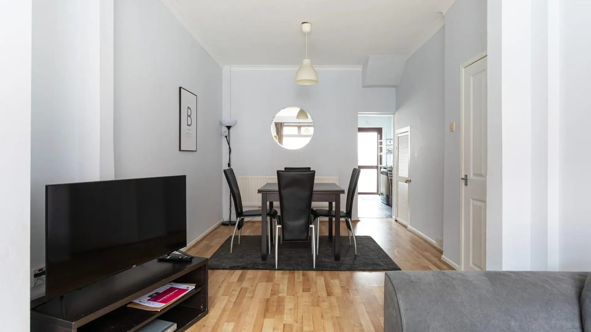 別荘 Belfast City - 3 Bedroom Cosy Home - Walking Distance To City イギリス