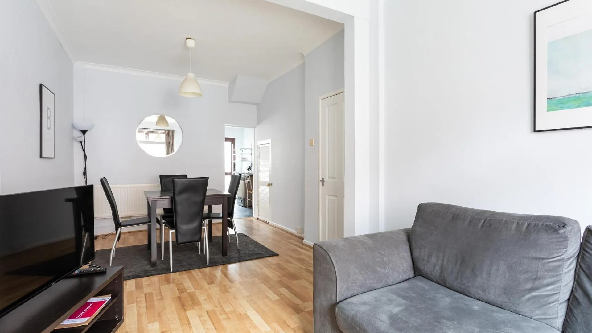 Belfast City - 3 Bedroom Cosy Home - Walking Distance To City 0*,
